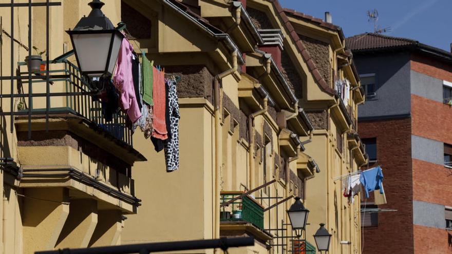 El producto más vendido para quitar las manchas en la ropa al meter las prendas en la lavadora