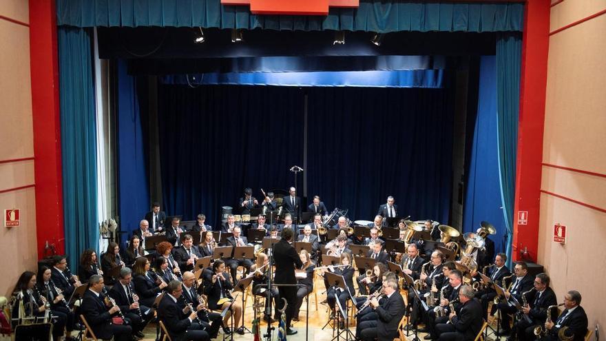 El Mig Any reúne a heladeros y festeros durante una semana en Xixona