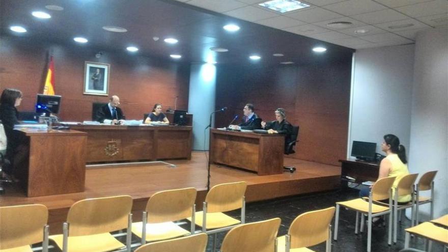 La inquilina del local de San Jorge de Cáceres pide que se anule la orden de desahucio