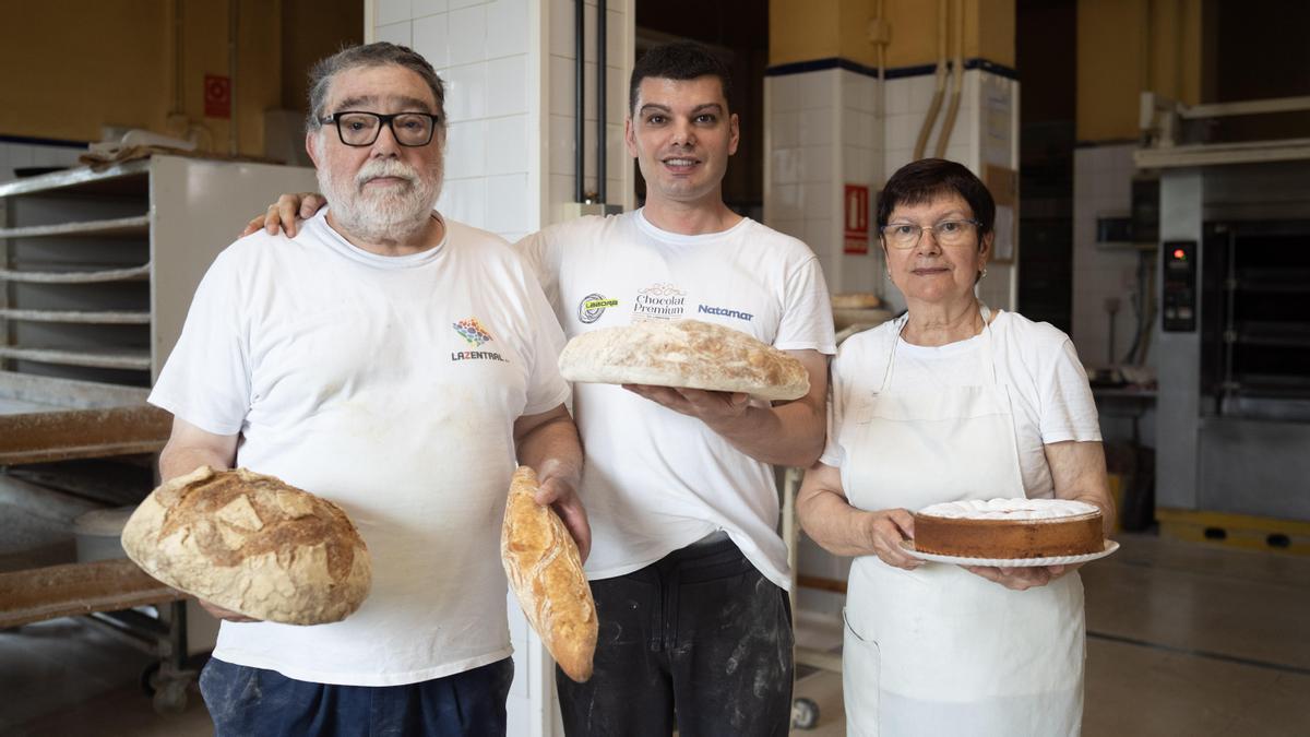70 años de tradición y 210 toneladas de leña para hornear un pan histórico