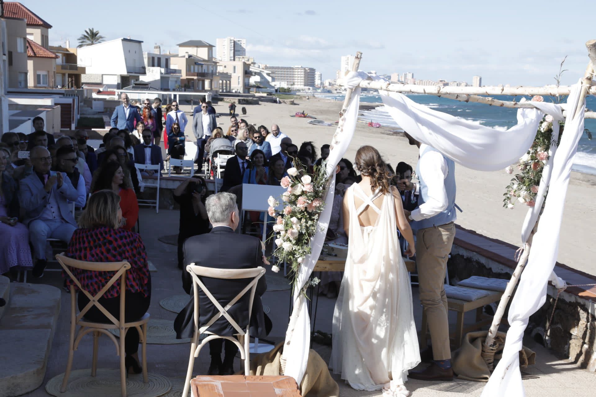 La primera boda celebrada en la playa en Cartagena