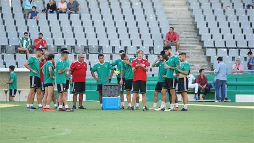 El Córdoba CF vuelve al trabajo con un partido contra el filial