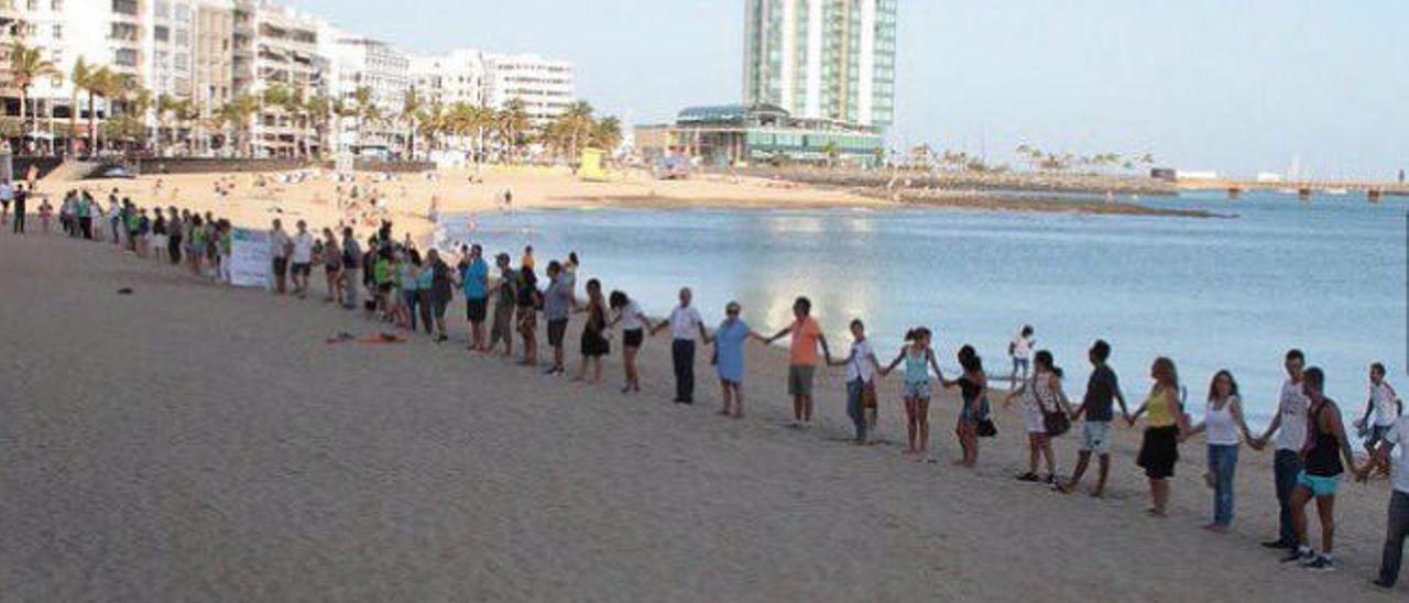 15.000 camareras de piso claman en Canarias por sus derechos laborales