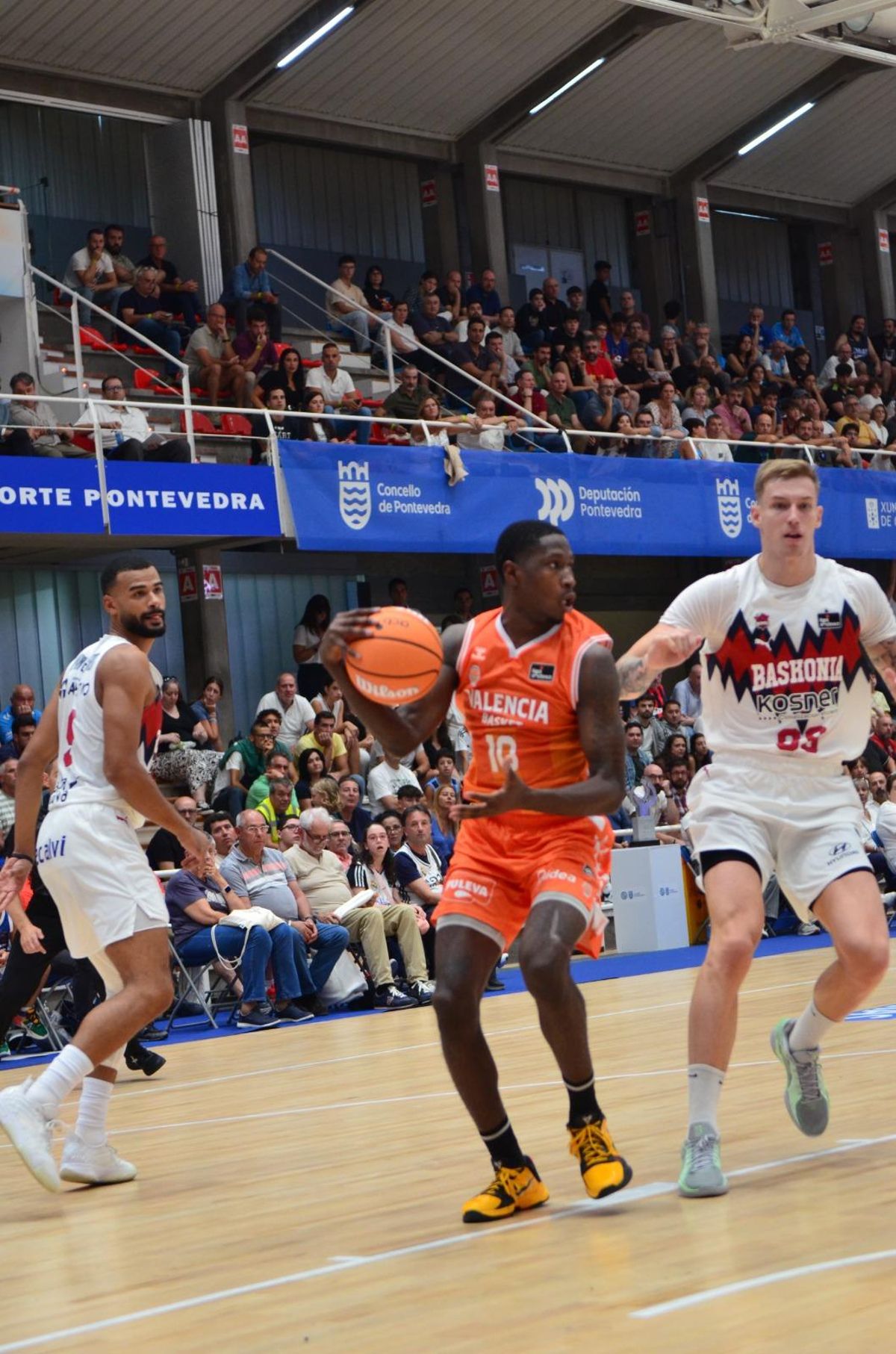 Omari Moore, entre los destacados del partido ante el Baskonia.