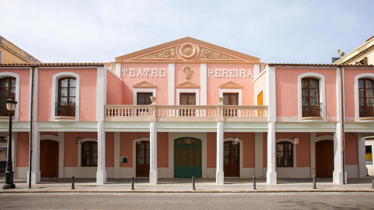 La fachada del Teatro Pereyra.