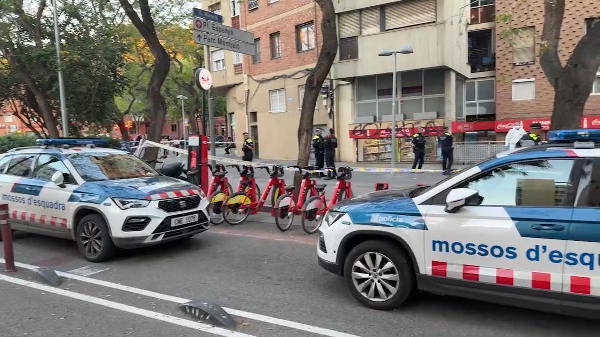 Los Mossos investigan una muerte violenta en el barrio de la Marina de Barcelona