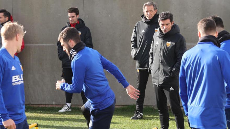 &quot;¡Centro lateral!&quot;... Marcelino machaca una de las principales carencias del Valencia CF