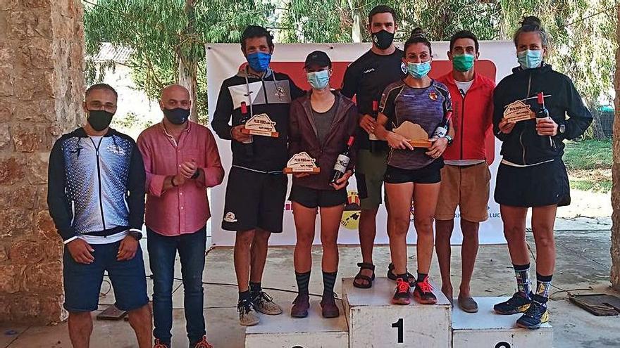 Podio masculino y femenino de la Trail Puig Roig. | R.D.