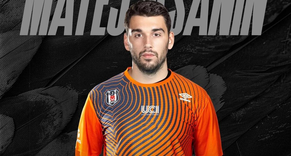 Matej Asanin, en su presentación con el Besiktas.