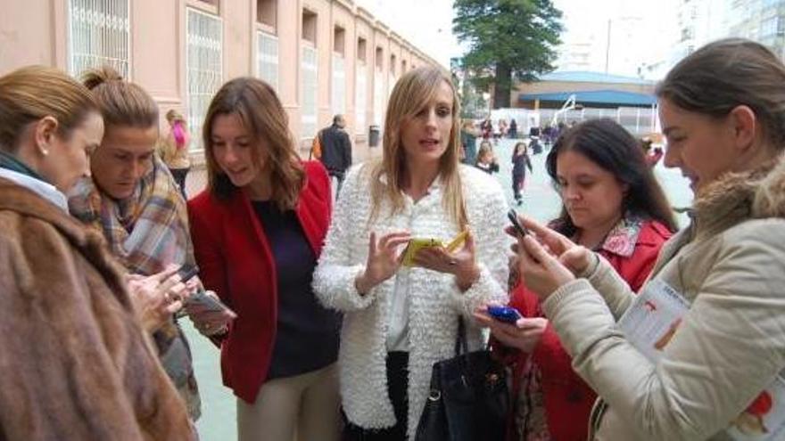 Del grup de &quot;mares&quot; del WhatsApp a la banqueta dels acusats