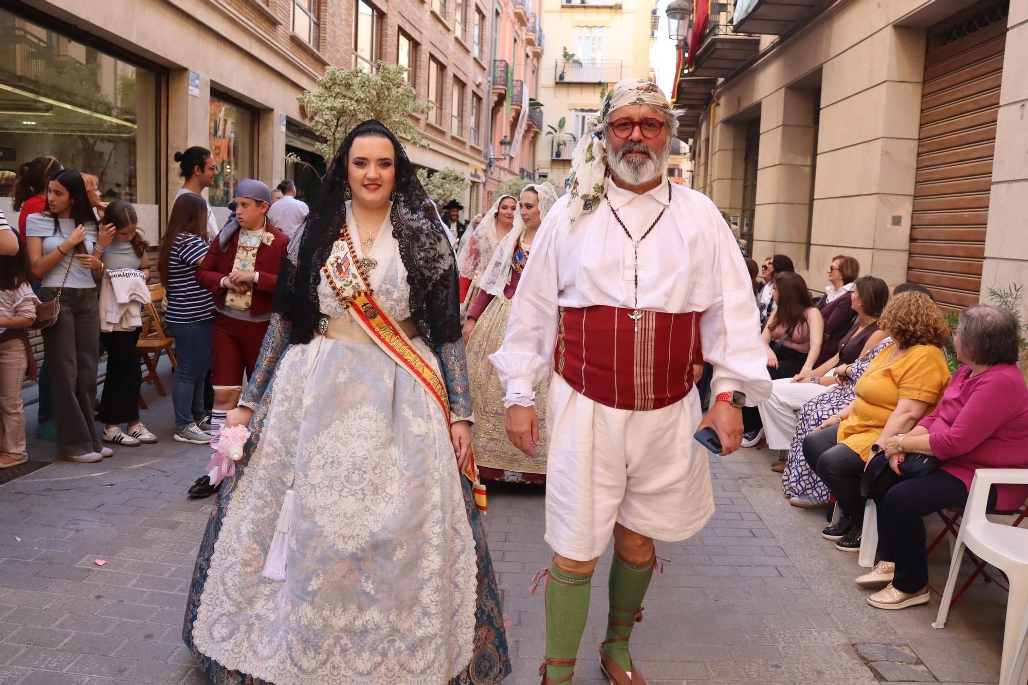 Comisiones de falla en la Procesión de la Virgen (3/5)