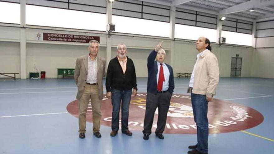 Un momento de la visita institucional a la &quot;Bombonera&quot;.  // C. Giménez