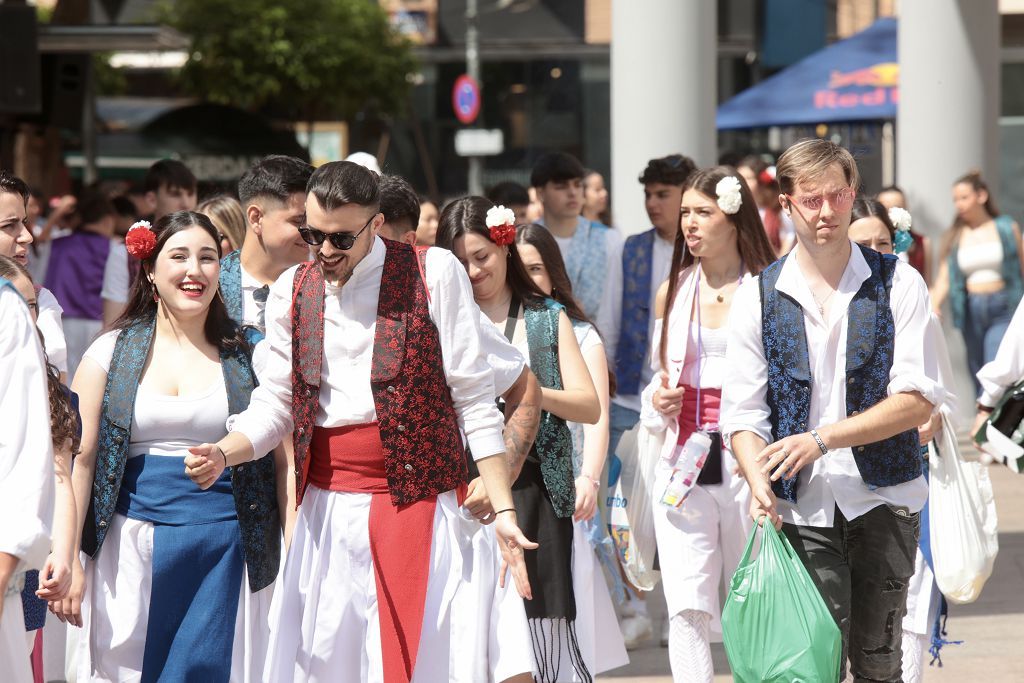 Imágenes | Gran ambiente en las calles de Murcia el día del Bando de la Huerta