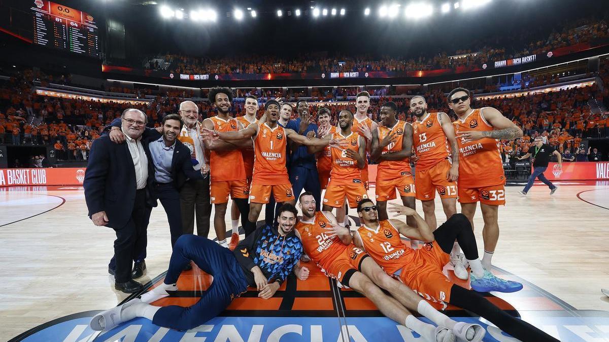 L’última plantilla del València Basket, després de classificar-se per a la final a quatre