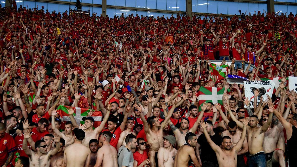 Aficionados pitan el himno de España en la final de la Copa del Rey