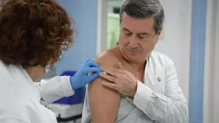 El conseller anima a la vacunación para protegerse frente al repunte de los virus respiratorios