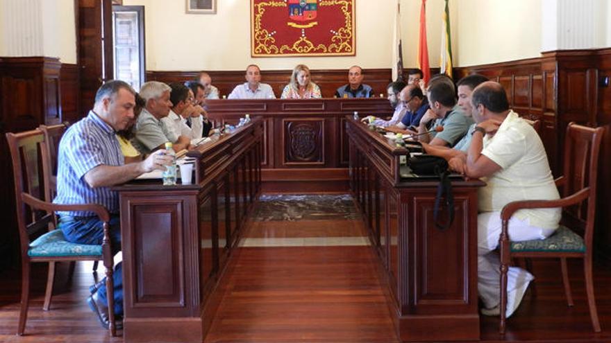 La alcaldesa presidió la junta de seguridad del Pino.