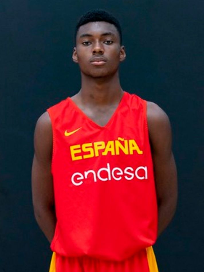 Miracle Bamadu, convocado con la Selección Española U-15