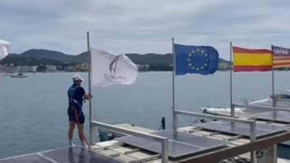 Es Nàutic Sant Antoni arría su bandera en solidaridad con el Club Náutico Ibiza