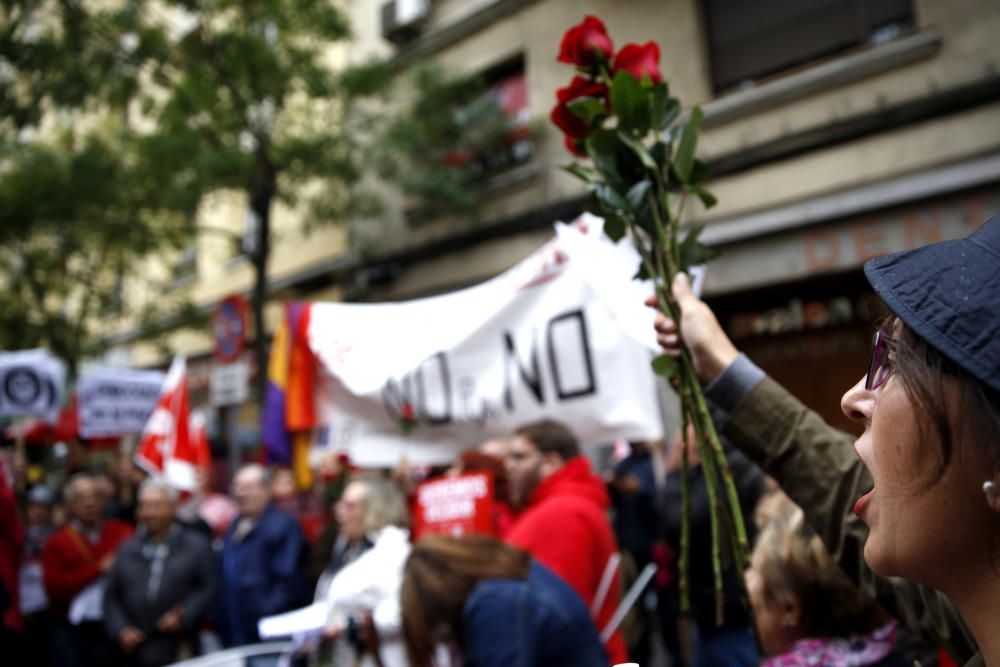 Protestas en la sede del PSOE en Ferraz