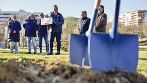 García Martín durante su visita al parque Prado Ovejero de Móstoles.