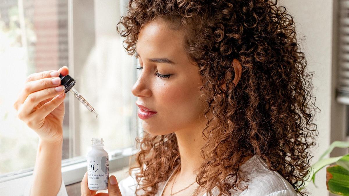 El pelo rizado precisa de un cuidado específico