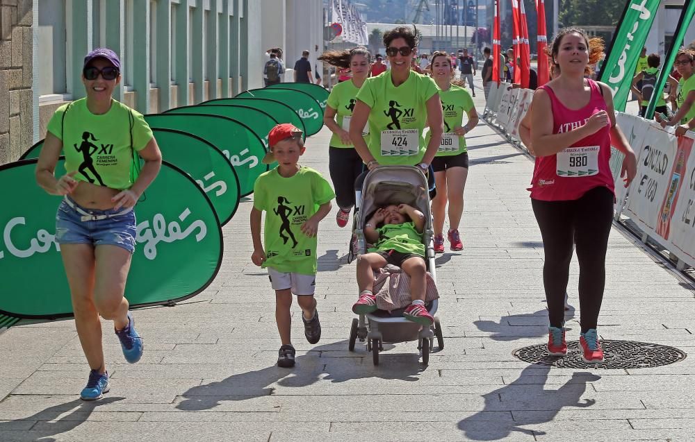 La ola de solidaridad venció a la ola de calor en la Carrera Solidaria Femenina de Vigo, en la que hubo mucha diversión