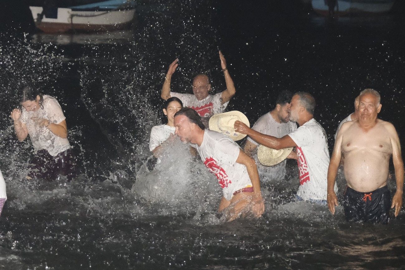 El Chapuzón de la Naval 2025, en imágenes