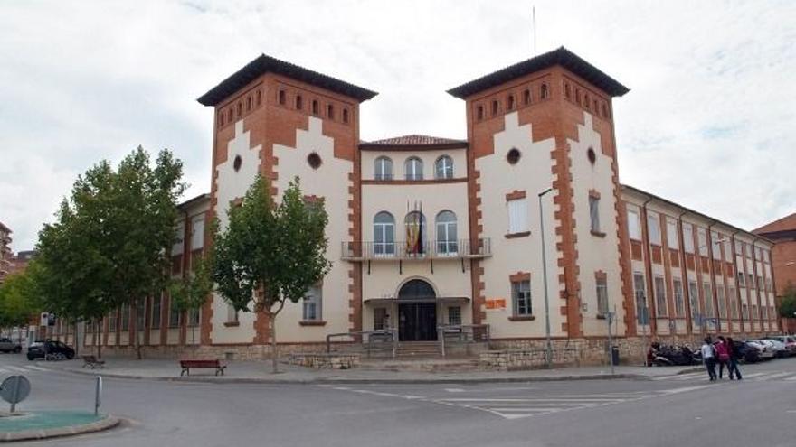 Edificio que alberga actualmente la Escuela Oficial de Idiomas (EOI) de Teruel