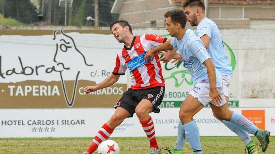 El Villalonga fue muy superior al Céltiga en el encuentro de la primera vuelta (3-0). // Iñaki Abella