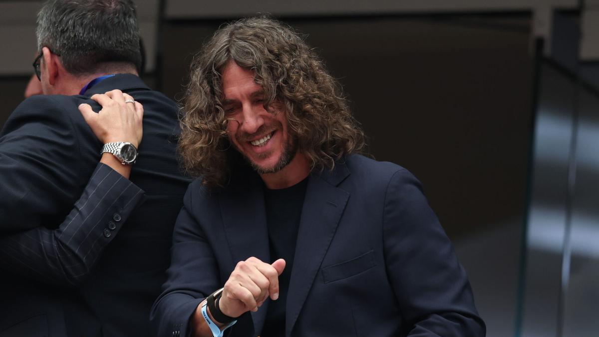 El exinternacional Carles Puyol, en la grada del SoFi Stadium de Los Ángeles.