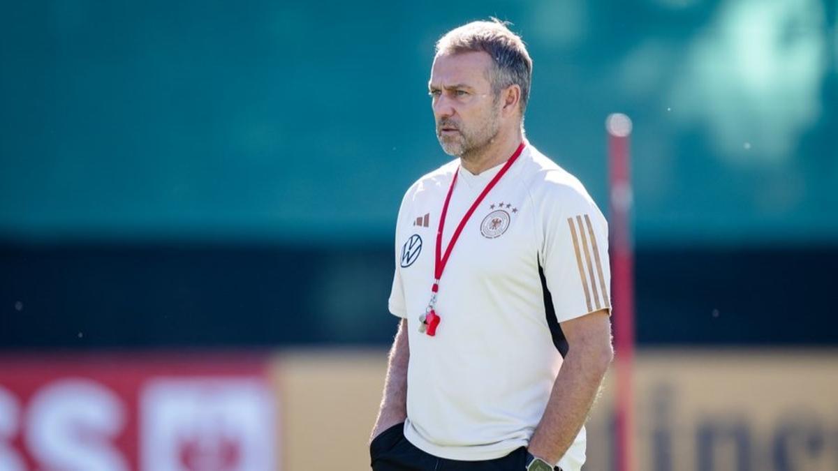 Hansi Flick, en un entrenamiento con la selección alemana.