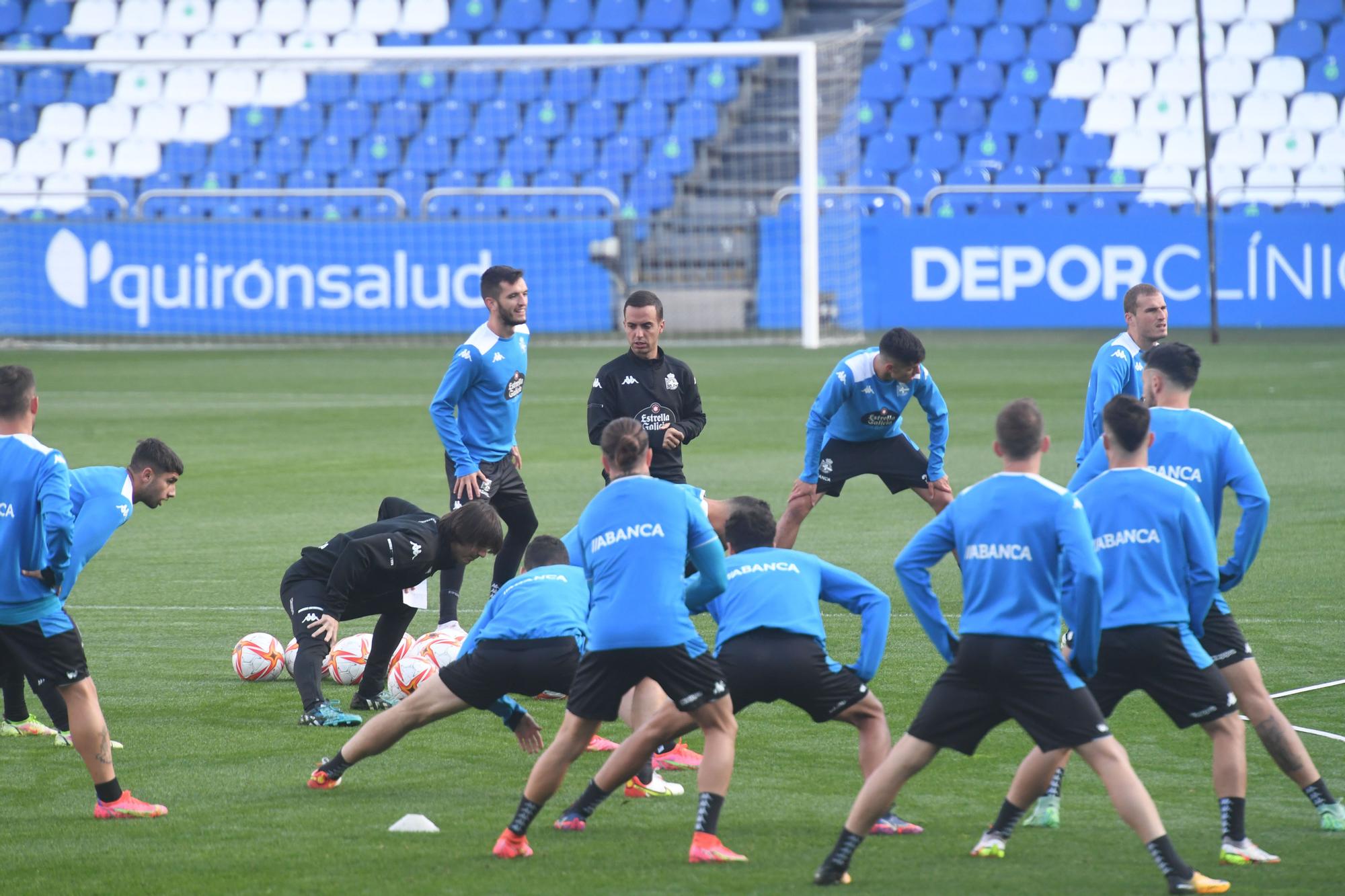 Entrenamiento del Dépor antes del partido fantasma ante el Extremadura