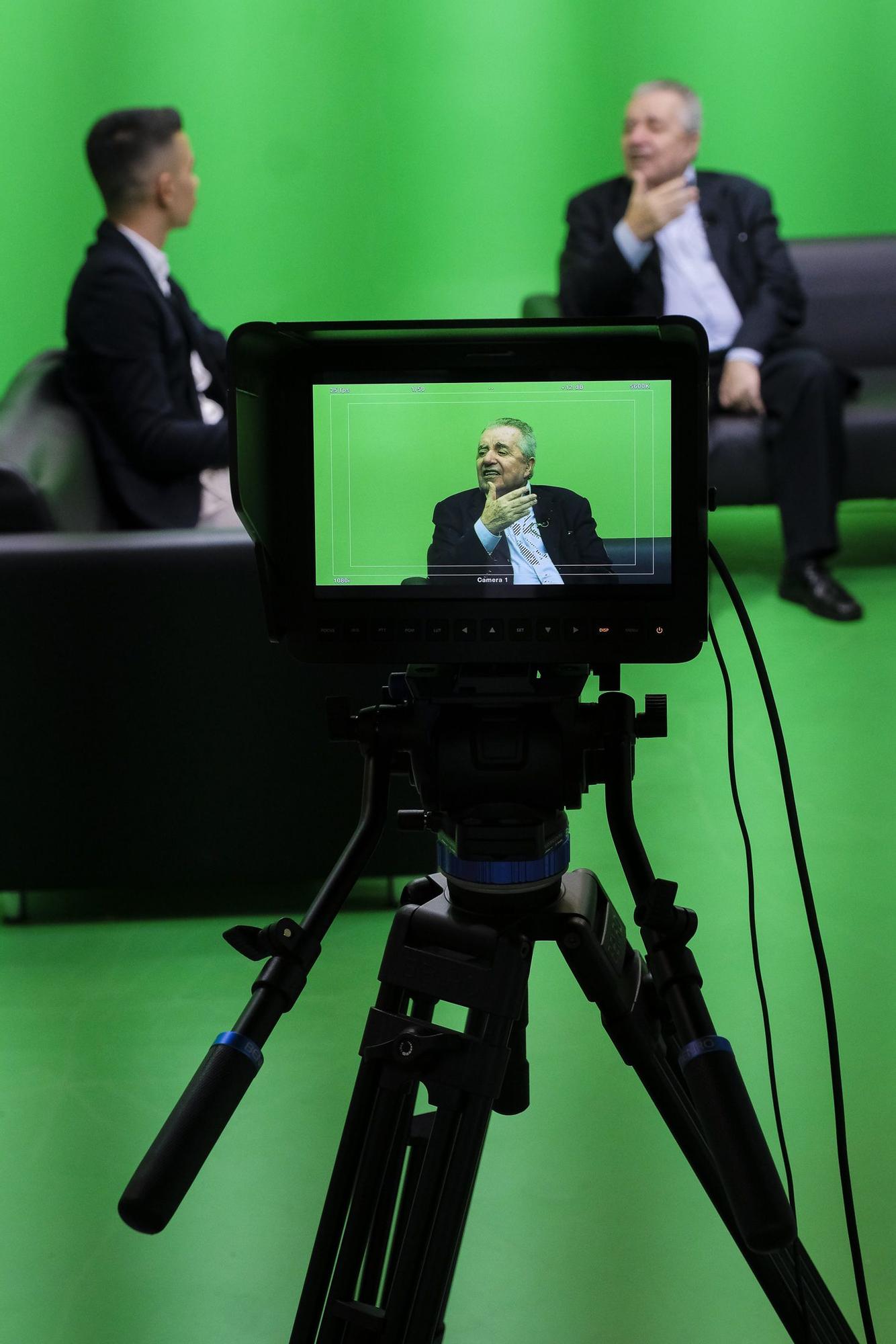 Estudiantes de Periodismo entrevistan a Lorenzo Olarte