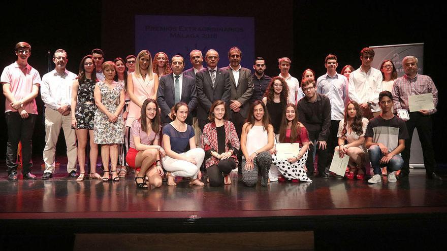 El acto de entrega de los premios extraordinarios de Educación tuvo lugar ayer en la Sala Gades.