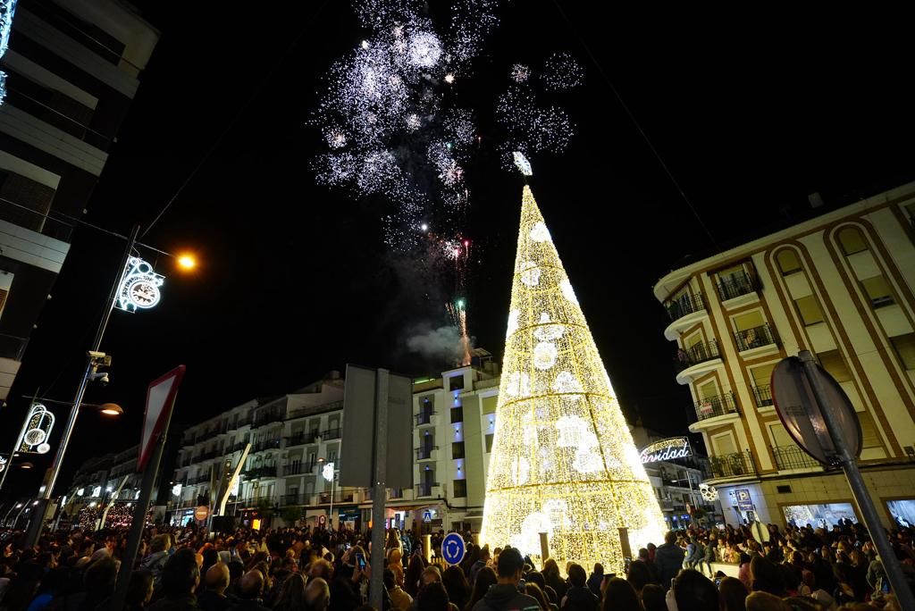 Llegó la luz de la Navidad a los pueblos de Córdoba