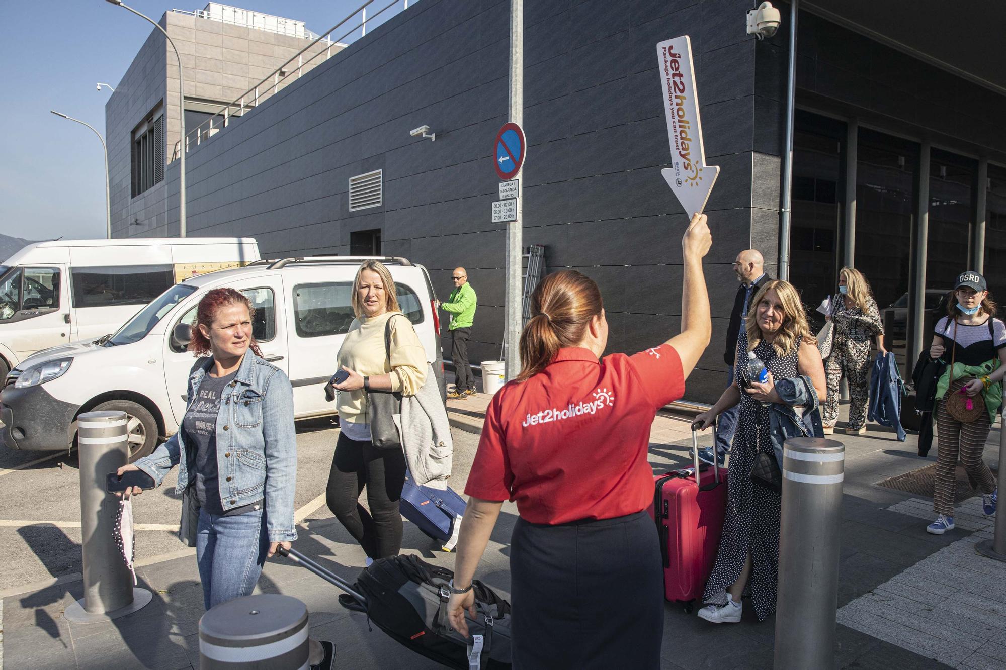 Tornen els vols de Jet2 a l'aeroport de Girona després de dos anys