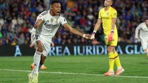 El duo Güler-Mbappé desembussa les canonades del Madrid