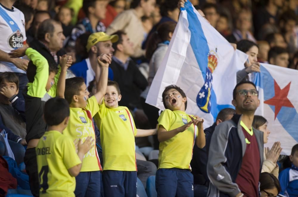 Gran ambiente en el Galicia-Venezuela de Riazor