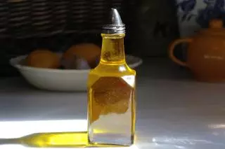 La OCU lanza una seria advertencia sobre este aceite de oliva