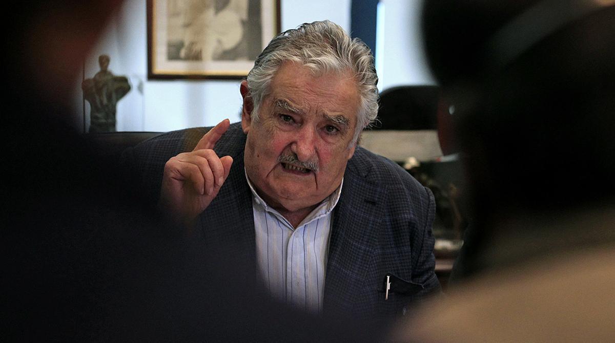 El president dUruguai qualifica de colla de vells fills de puta els dirigents de la FIFA