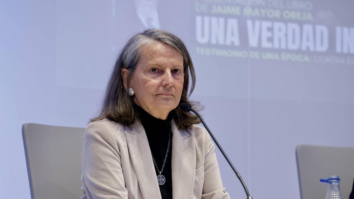 Isabel San Sebastián en el Club LA NUEVA ESPAÑA.