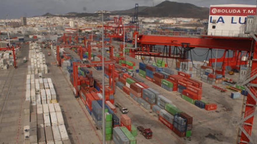 Terminal de contenedores de La Luz, en el Puerto de Las Palmas. | lp / dlp