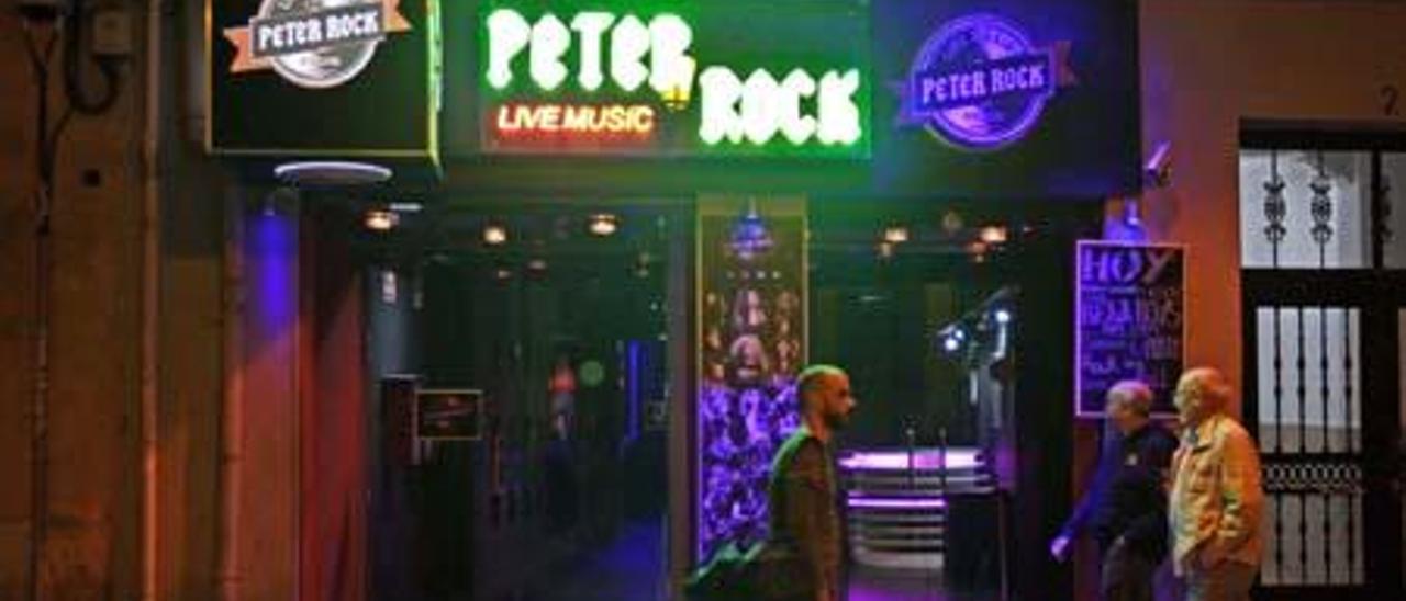 El Peter Rock Club se encuentra en el número 26 de la calle Quart.