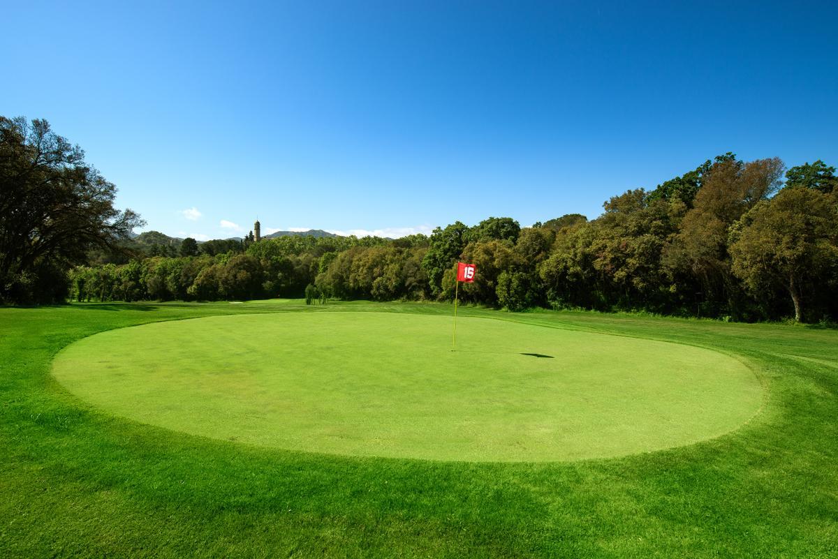 Un camp que és un luxe per als amants del golf i la natura.