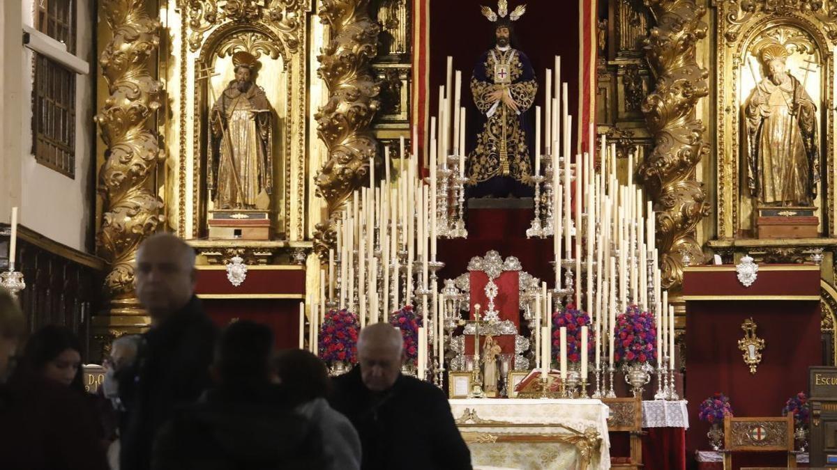 Altar de cultos instalado ayer martes por la hermandad del Rescatado en la iglesia de Nuestra Señora de Gracia.