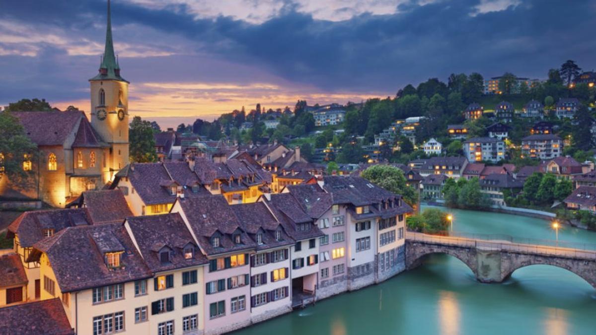 Suiza avisa: no ingresará a ancianos en UCI en caso de saturación por coronavirus