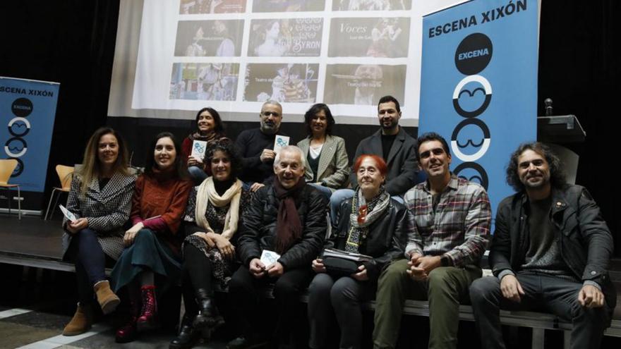 Por la izquierda, en la fila de atrás, Mayra Fernández, Sergio Gayol, Montserrat López y Aitor Martínez; delante, Jimena Rodríguez, Ici Díaz, Ana Celia Álvarez, Etelvino Vázquez, Carmen Gayo, Adrián Conde y Francisco Javier Rojo. | Ángel González