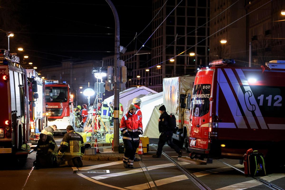 El dispositivo de emergencias desplegado tras el atropello múltiple en Magdeburgo. El dispositivo de emergencias desplegado tras el atropello múltiple en Magdeburgo.