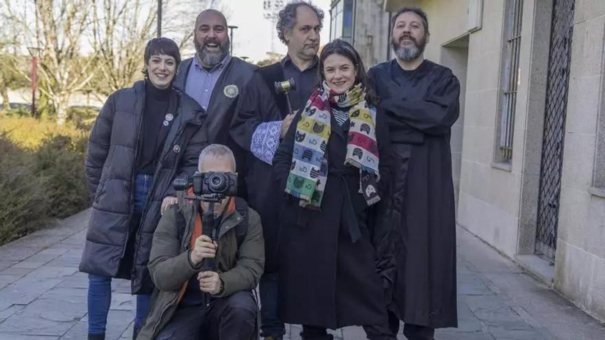 Pauliña, Juan Gulías, Marcos Paino, Antón Coucheiro, Susana Sampedro y Denny Horror, forman parte del equipo de Non Saímos do lixo.